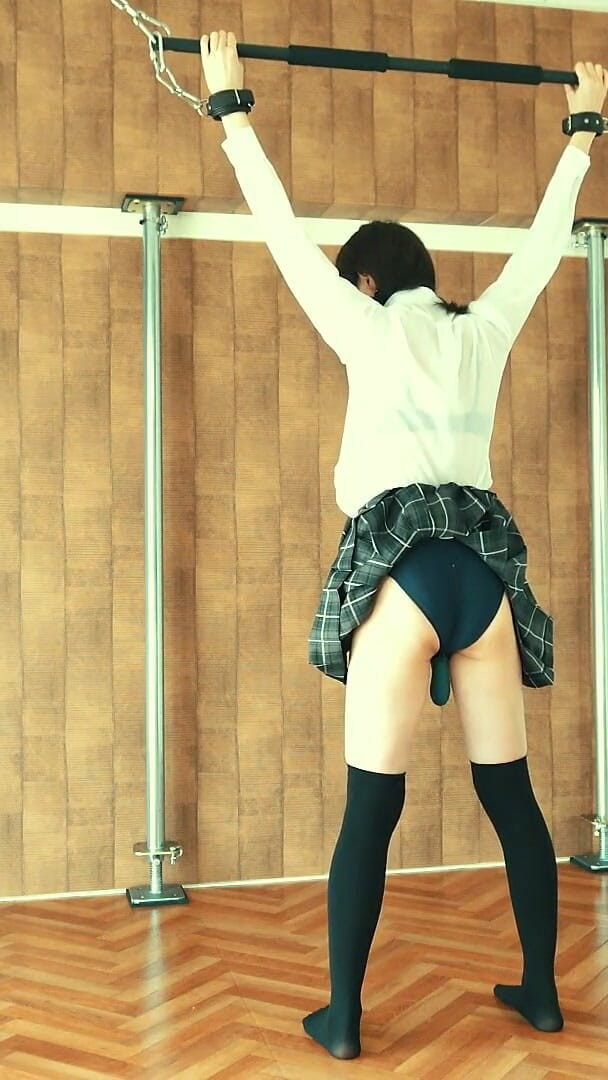 ushirosugatanomiki: 友達に開発される私のアソコ