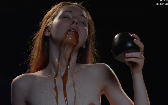 Fine Erotica: Maple khiêu dâm