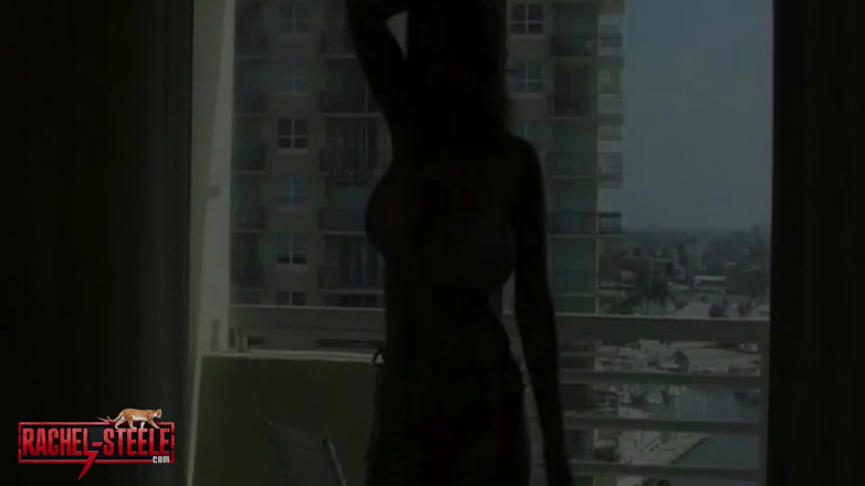 Rachel Steele: Muncrat sampai melihat pemandangan