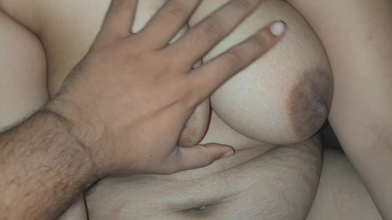 Bhabi8068: Geneukt door de echtgenoot van een buurman