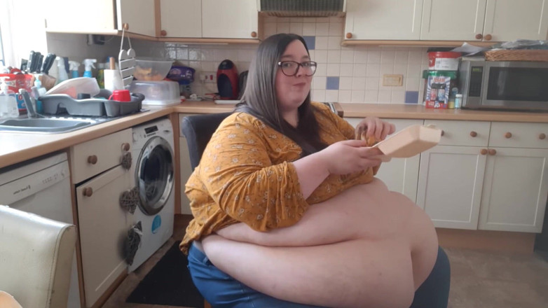 SSBBWLadyBrads: Ssbbw vs godzilla burger eating