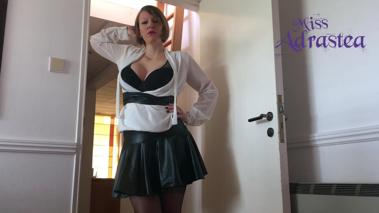 Miss Adrastea: Il capo ti educa alla sua troia sega!