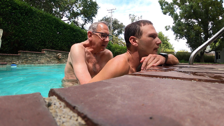 Russie Goodboy: 水中プールBbファック!