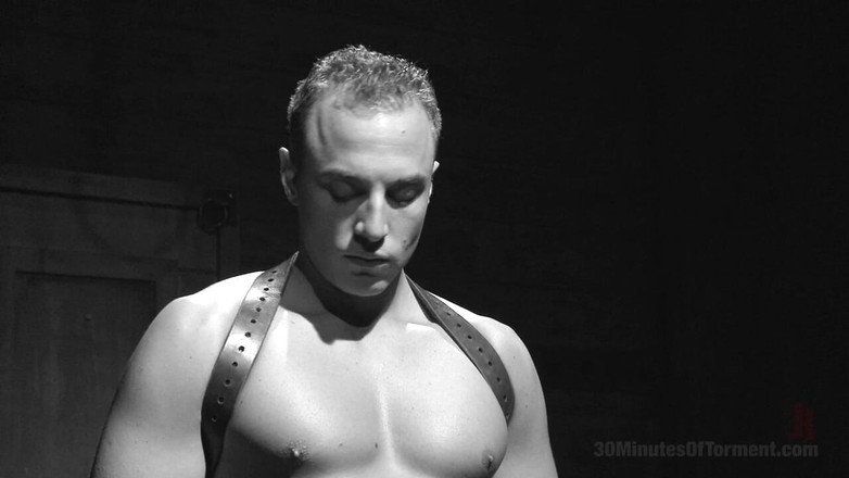 30 Minutes of Torment: Jacob Durham diminyak, dipukul, dan dikongkek seperti haiwan