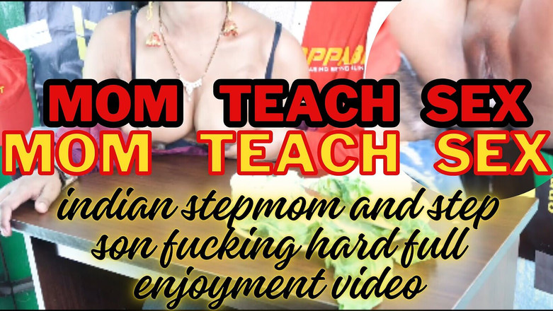 Sathi Bhabhi: Сексуальна індійська мачуха і молодий пасинок ділять ліжко. Чисте аудіо на хінді