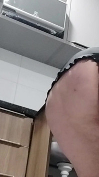Sexy macecha v kuchyni