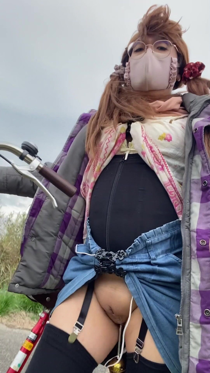 megu2002: No. 168: Tack's Pussy-exposing Ride-wind, Flowers, and Cycling