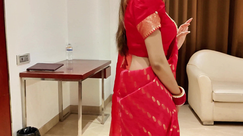 Sassysonia: desi bhaartiy navvivaahit bhaabhi apni bhaavnaon par niyantran nahin rakh...