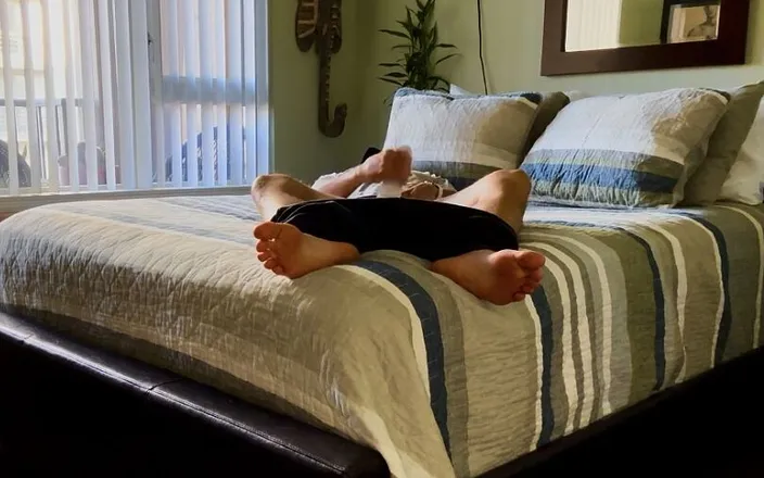 Barefoot Blake: I Jerk off in My Sock, and It’s Amazing