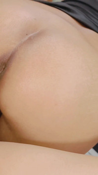 Nepal Katty geneukt door zwarte lingerie ze echt mooi en sexy