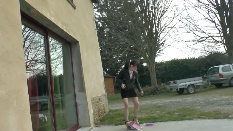 Dirty Amateurs: สาวฝรั่งเศสลงมือกับควยใหญ่ยาวของพวกเธอ - ดีวีดี