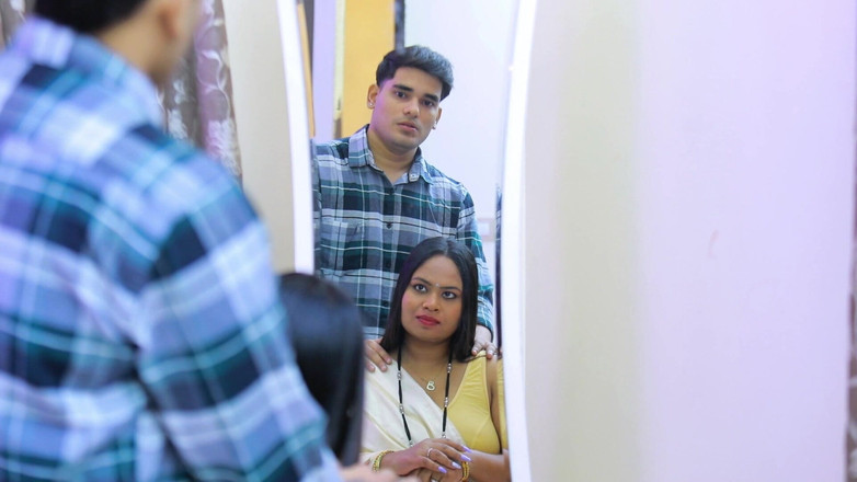 Triflicks: Пенис молодого сводного брата получил жестко после того, как увидел красоту горячей сводной сестры