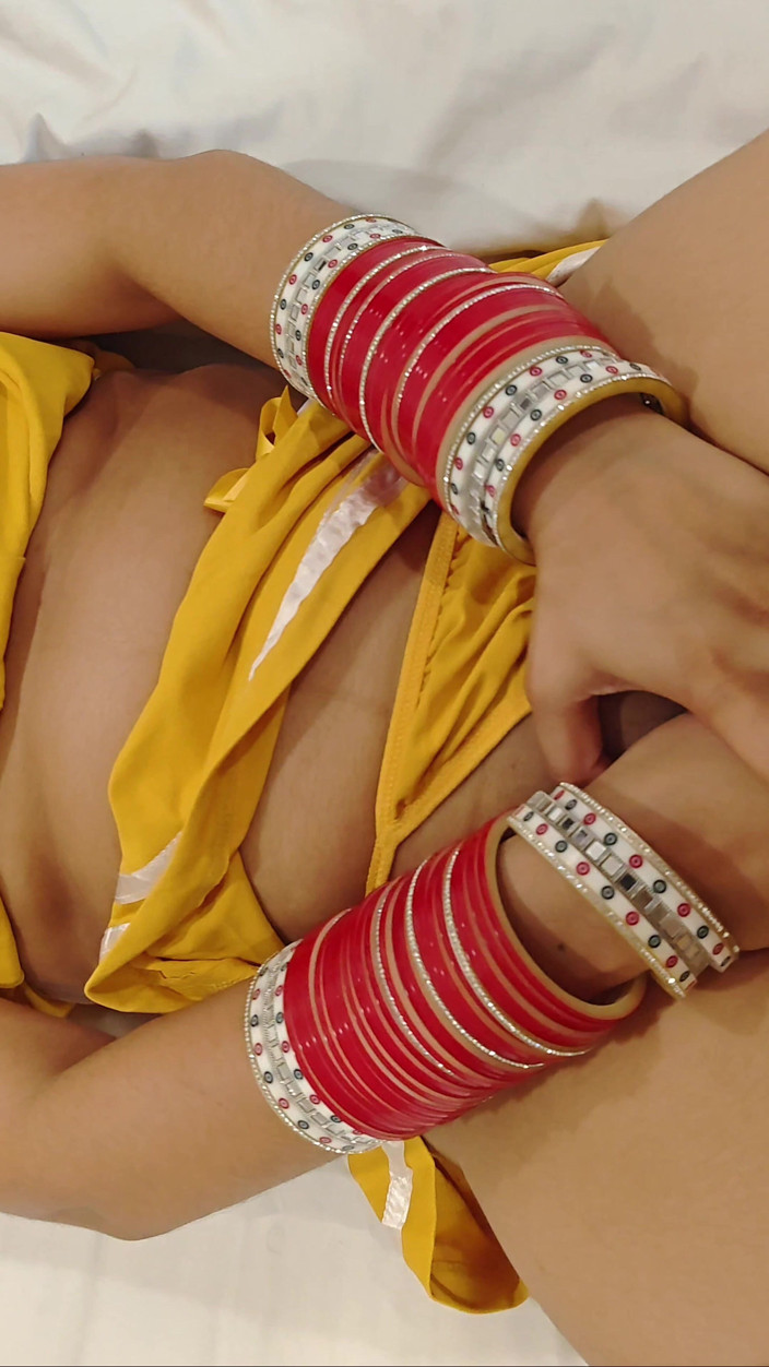 sexy_sunitaShowtime: Desi indiana calda bhabhi ko devar ne chhoda parte-2