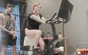 Penny Pax: Penny pax bekerja di gym