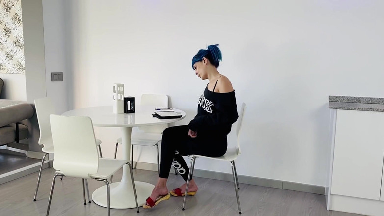 Candystart Videos: и захаживаю в офисе