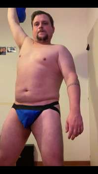 It Was Inspiring to Work Out Watching Porn. Spoiler: I End up Jerking off
