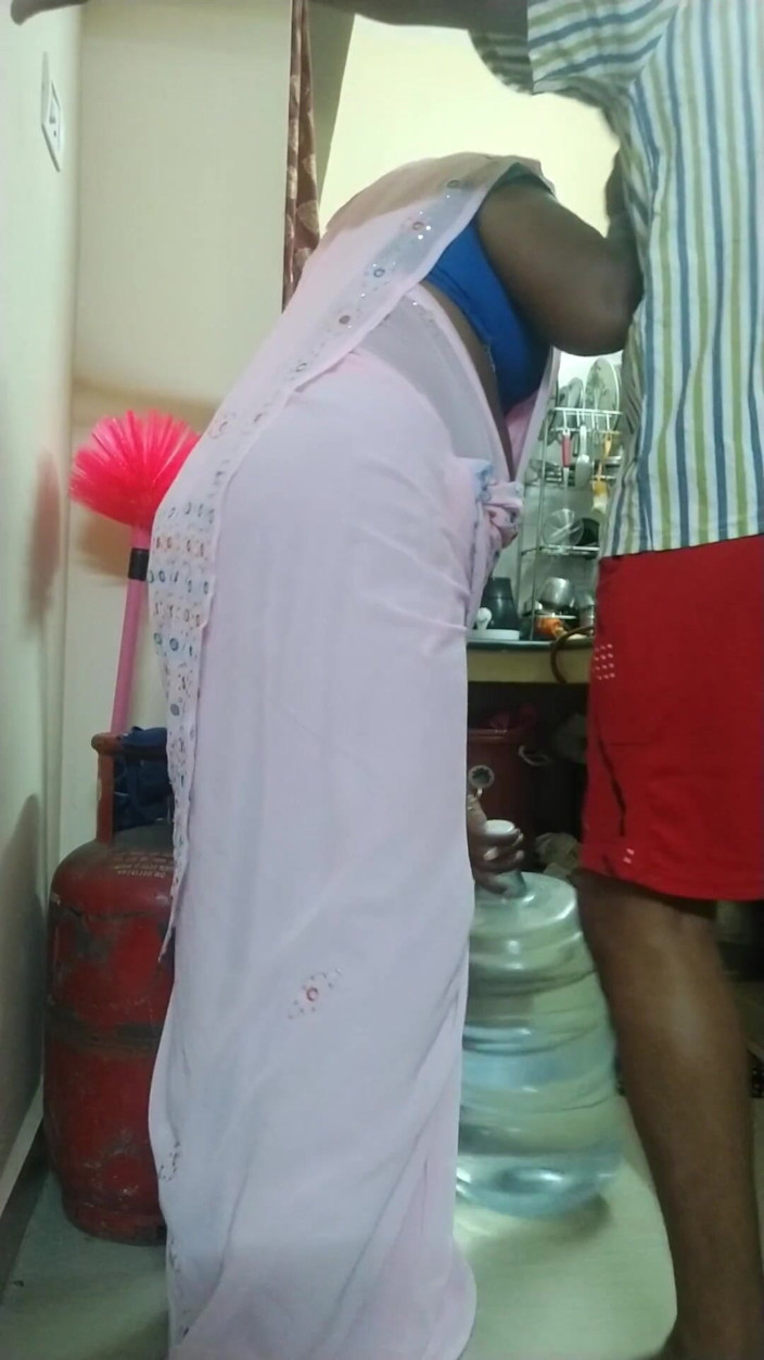 Saranya: Watercan Boy Fuck