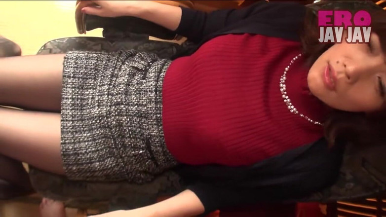 Eros-JavJav: Boş evli kadınlar. Chikako yasak öğleden sonraların sessiz heyecanı için uyanıyor....