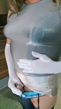 サテンとライクラのスカートとトップ1