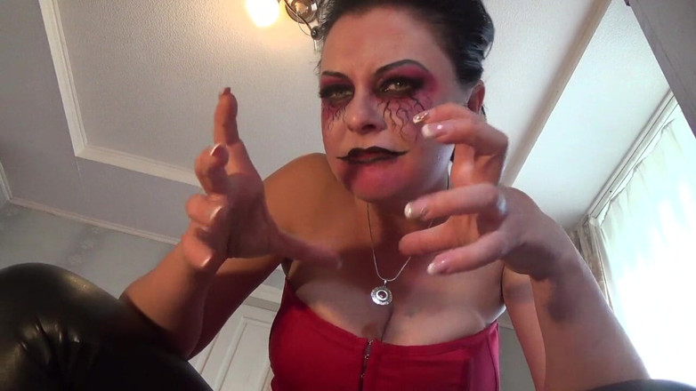 Goddess Misha Goldy: ¡Te arrepentirás mucho de haber venido a casa de Joker!