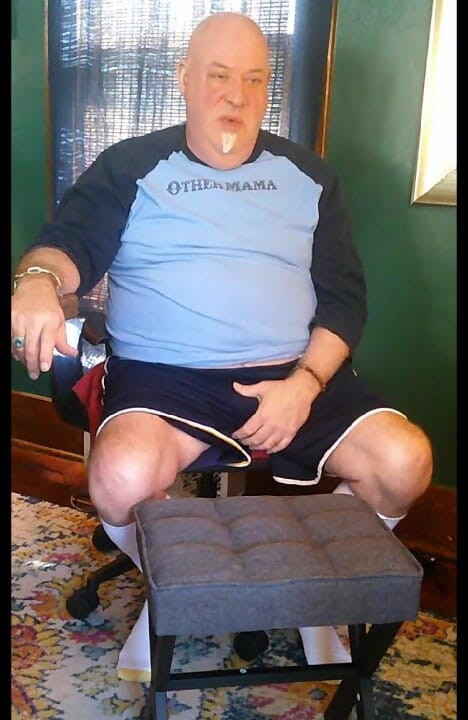 beardaddychub: Steve entra nei guai per rubare la biancheria intima!