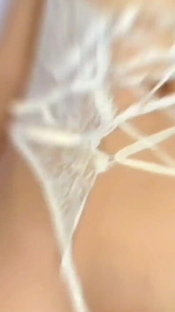 Garota Baixinha, Toda Natural, Em Sua Lingerie Branca Sexy