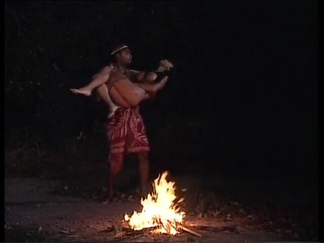Black Sinner: Prymitywny mężczyzna rucha białą dziewczynę
