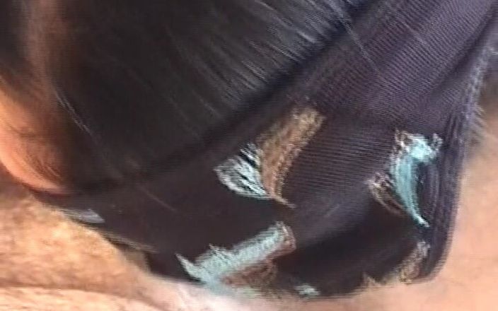 Enjoy German porn: Người đẹp Đức tóc đen thể hiện kỹ năng thổi kèn tuyệt vời...