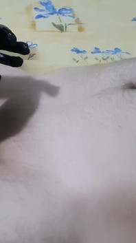 Une esclave urétrale sexy se fait baiser par un énorme dilatateur