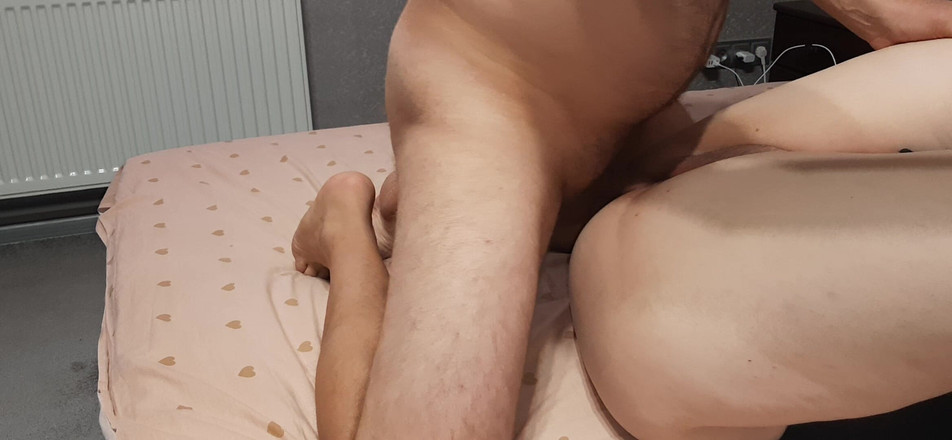 Vik_All: Mama vitregă Regina cu o pizdă superbă îmi permite să o...