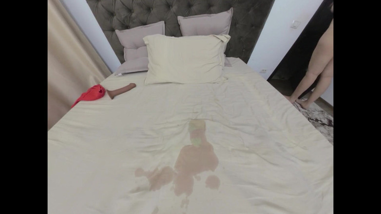 SassyTiff: Chorro de rubia caliente