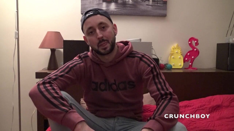 Straight boys curious with big cocks: Julian šuká bez sedla Rexem Helixem