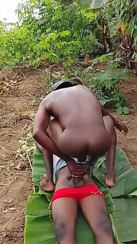 Porchey: Perfurar a bunda da puta com pau de 12 polegadas