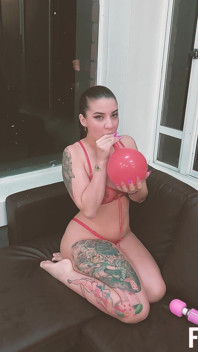POV B2p 18 Iches Obří červený balón + Nahá Hitachi