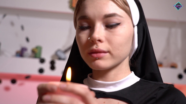 Karneli Bandi: Jeptiška zkusila velkého čůráka a ztratila kontrolu. Karneli Bandi