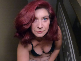 Elianna: 작은 페니스 폭도 보스