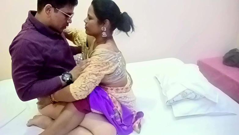 Popmini: Devar muda melancap zakar dalam seluar- bhabhi dilihat dan blowjob...