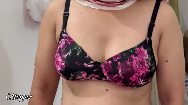 MISTER X: 집에서 새로 결혼한 바비와 첫 섹스