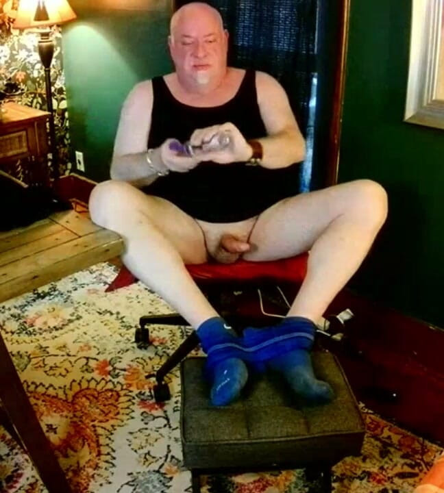 beardaddychub: Beardaddychub Showing off and Cumming!