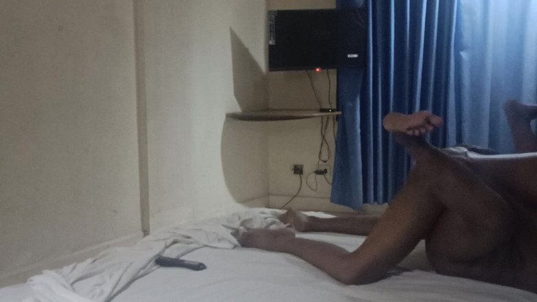 Kaira sweetie: Індійська дівчина робить солодкі шуми під час траха вночі