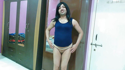 Cute & Nude Crossdresser: Hot sissy crossdresser femboy Sweet Lollipop pissing under the nude...