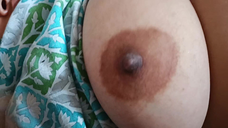 Catchybusty: Tante sange ini pengen dipuasin sama kontol besar