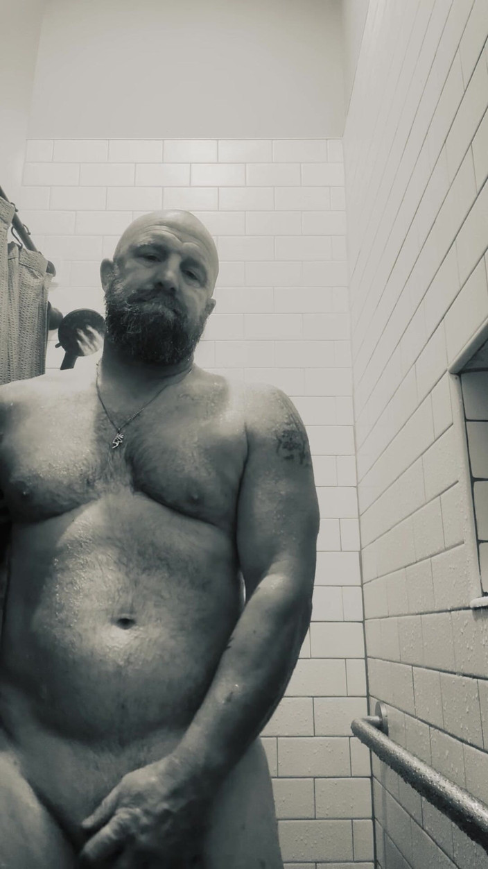 Texas_red: Shower Play
