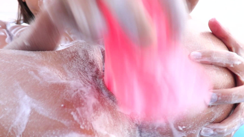 Melena Tara: Creamy Squirt Dildo Play!whipped Cream