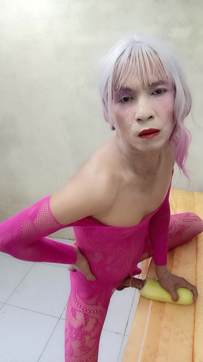 nguyen dang thien tri: Transseksüel oanh le seksi kıyafetler giyiyor porno yapay sopalarla oynuyor