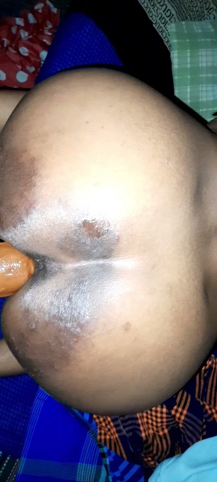 BhabhiNumber44: bhaabhi ke bare gand ko kutte shaili men choda