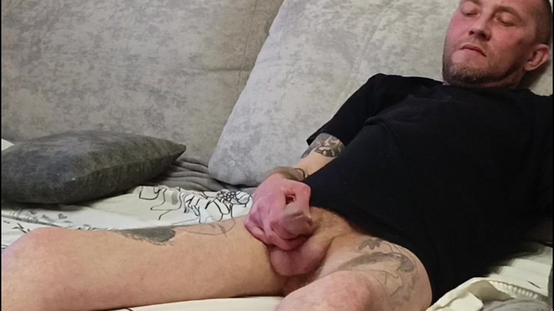 Zona901: moje ruční práce skončila kouřením od macechy s polykáním spermatu