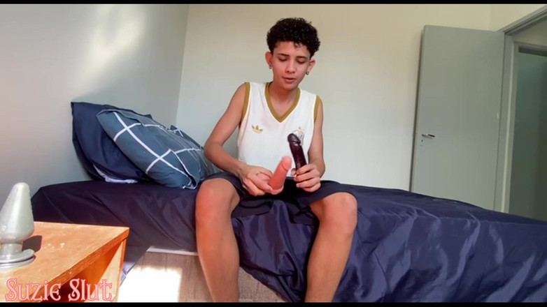 Suzie Hard Anal: Našla jsem svého nevlastního syna svým sexem a udělala z...