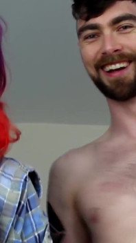 Cocu et féminisé par un couple alpha sexy, humiliation de tapette, fantasme