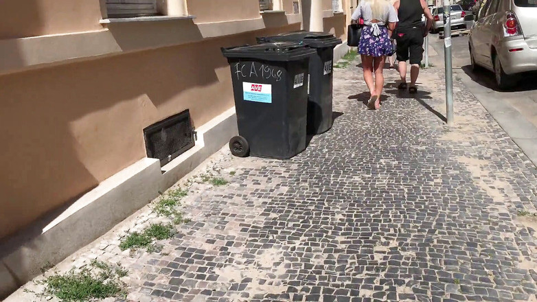 Leon Lambert Girls Twerk Parties CFNM: Fitness con troie bionde calde